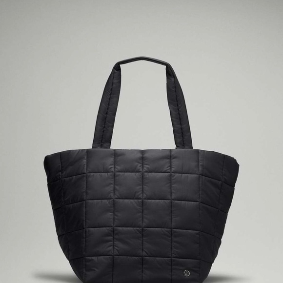 Lululemon Quilted Grid Tote 26L - Picture 1 of 7